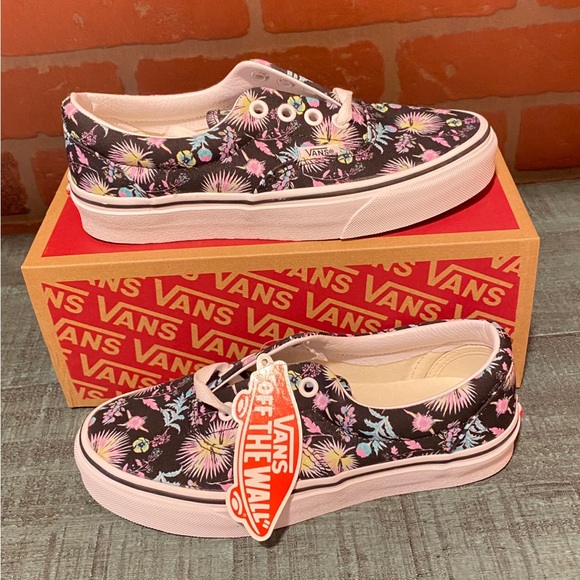 vans - Picture 2 of 8